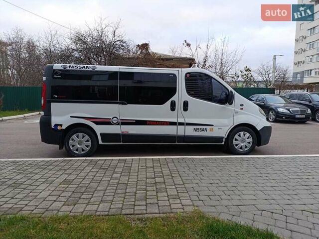 Белый Ниссан Примастар, объемом двигателя 2.5 л и пробегом 286 тыс. км за 8900 $, фото 6 на Automoto.ua