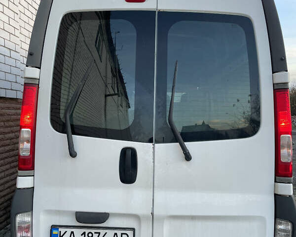 Ниссан Примастар 2008 в Киеве на Automoto.ua Белый Ниссан Примастар, объемом двигателя 2 л и пробегом 356 тыс. км за 6500 $, фото 4 на Automoto.ua