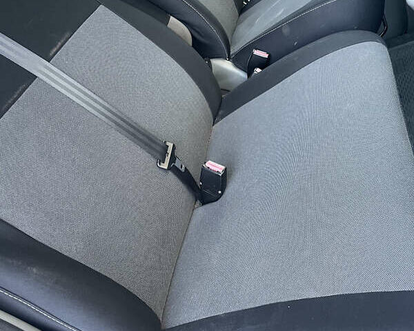 Ниссан Примастар 2008 в Киеве на Automoto.ua Белый Ниссан Примастар, объемом двигателя 2 л и пробегом 356 тыс. км за 6500 $, фото 11 на Automoto.ua