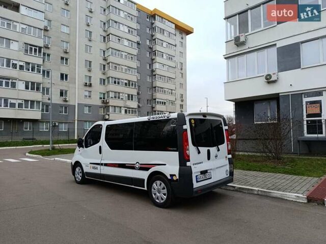 Белый Ниссан Примастар, объемом двигателя 2.5 л и пробегом 286 тыс. км за 8900 $, фото 3 на Automoto.ua