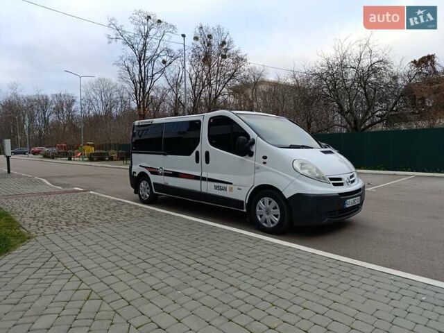 Белый Ниссан Примастар, объемом двигателя 2.5 л и пробегом 286 тыс. км за 8900 $, фото 7 на Automoto.ua