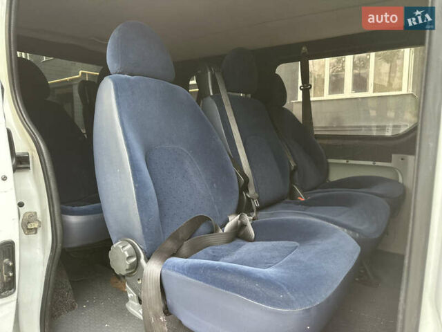 Белый Ниссан Примастар, объемом двигателя 2.46 л и пробегом 381 тыс. км за 8999 $, фото 11 на Automoto.ua