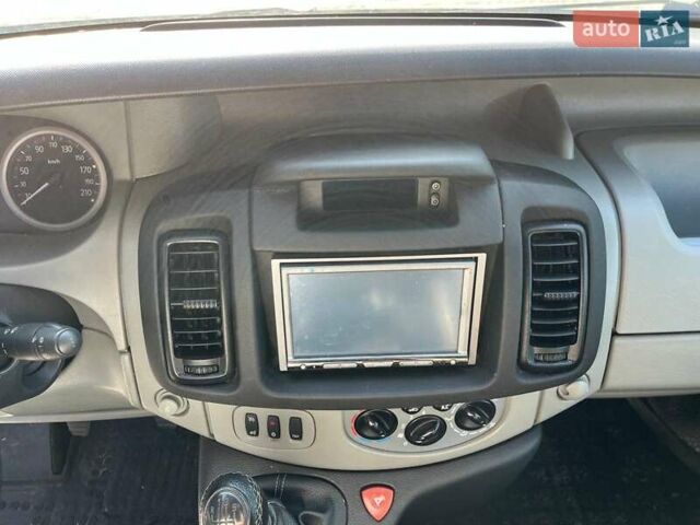 Белый Ниссан Примастар, объемом двигателя 2 л и пробегом 260 тыс. км за 10990 $, фото 25 на Automoto.ua