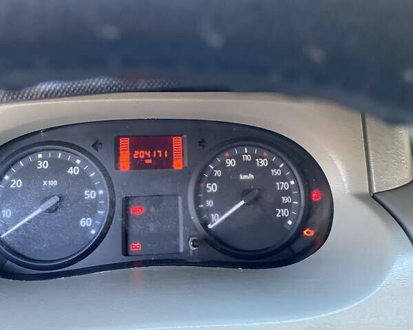Белый Ниссан Примастар, объемом двигателя 2 л и пробегом 320 тыс. км за 11300 $, фото 19 на Automoto.ua