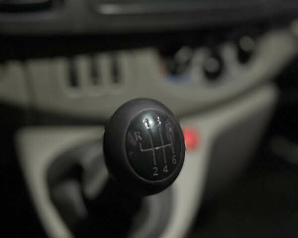 Белый Ниссан Примастар, объемом двигателя 2 л и пробегом 570 тыс. км за 12500 $, фото 24 на Automoto.ua