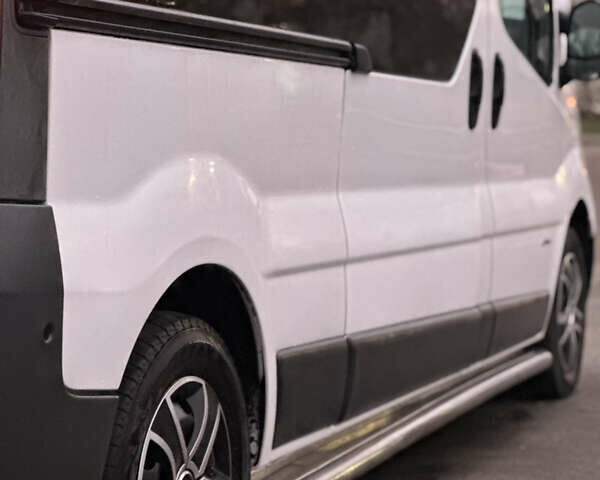 Белый Ниссан Примастар, объемом двигателя 2 л и пробегом 570 тыс. км за 12500 $, фото 10 на Automoto.ua