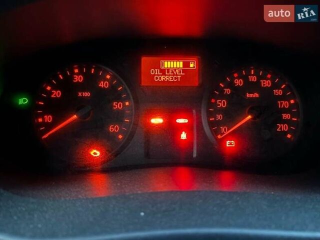 Белый Ниссан Примастар, объемом двигателя 2 л и пробегом 165 тыс. км за 10800 $, фото 7 на Automoto.ua