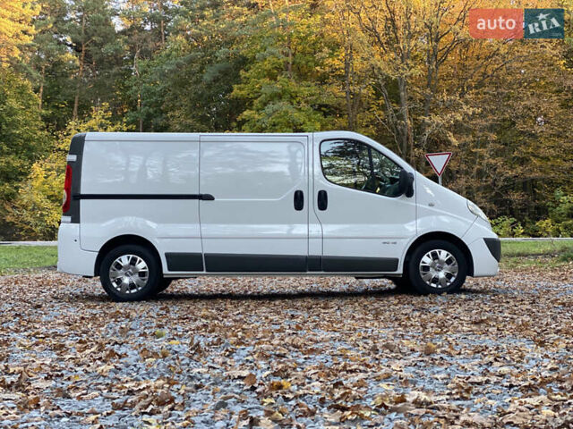 Білий Ніссан Прімастар, об'ємом двигуна 2 л та пробігом 257 тис. км за 11900 $, фото 19 на Automoto.ua
