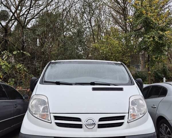 Білий Ніссан Прімастар, об'ємом двигуна 2 л та пробігом 186 тис. км за 13100 $, фото 3 на Automoto.ua