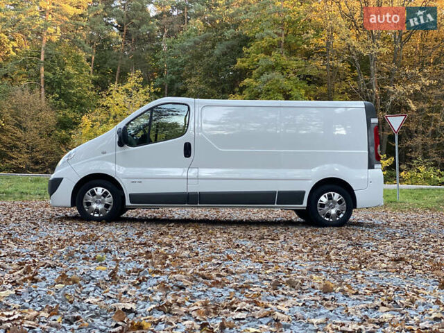 Білий Ніссан Прімастар, об'ємом двигуна 2 л та пробігом 257 тис. км за 11900 $, фото 20 на Automoto.ua