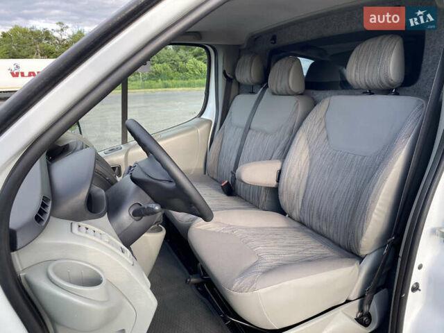 Белый Ниссан Примастар, объемом двигателя 2 л и пробегом 249 тыс. км за 11900 $, фото 26 на Automoto.ua