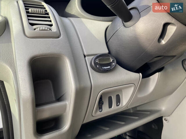 Белый Ниссан Примастар, объемом двигателя 2 л и пробегом 249 тыс. км за 11900 $, фото 25 на Automoto.ua