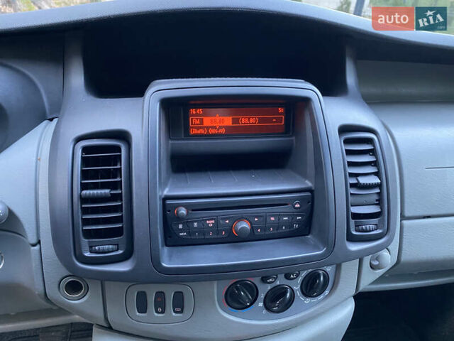 Білий Ніссан Прімастар, об'ємом двигуна 2 л та пробігом 257 тис. км за 11900 $, фото 36 на Automoto.ua