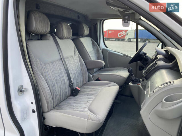 Белый Ниссан Примастар, объемом двигателя 2 л и пробегом 249 тыс. км за 11900 $, фото 32 на Automoto.ua