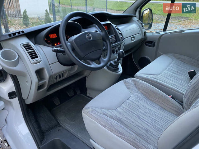Білий Ніссан Прімастар, об'ємом двигуна 2 л та пробігом 257 тис. км за 11900 $, фото 28 на Automoto.ua