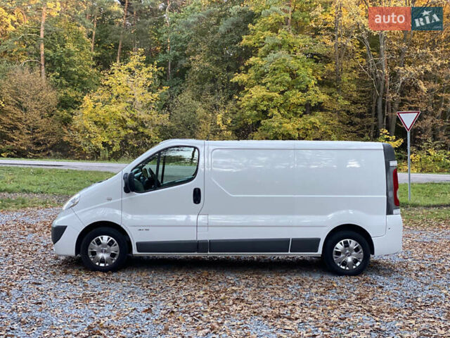 Білий Ніссан Прімастар, об'ємом двигуна 2 л та пробігом 257 тис. км за 11900 $, фото 17 на Automoto.ua