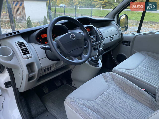 Білий Ніссан Прімастар, об'ємом двигуна 2 л та пробігом 257 тис. км за 11900 $, фото 29 на Automoto.ua