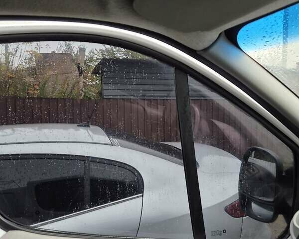 Білий Ніссан Прімастар, об'ємом двигуна 2 л та пробігом 186 тис. км за 13100 $, фото 23 на Automoto.ua