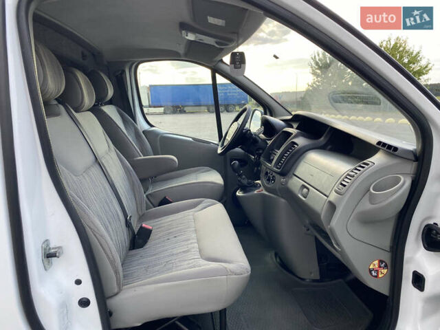 Белый Ниссан Примастар, объемом двигателя 2 л и пробегом 249 тыс. км за 11900 $, фото 30 на Automoto.ua