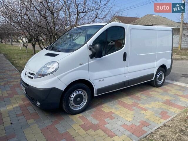 Білий Ніссан Прімастар, об'ємом двигуна 2 л та пробігом 130 тис. км за 12999 $, фото 5 на Automoto.ua
