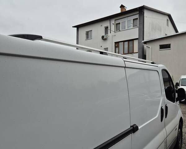 Білий Ніссан Прімастар, об'ємом двигуна 2 л та пробігом 186 тис. км за 13100 $, фото 5 на Automoto.ua