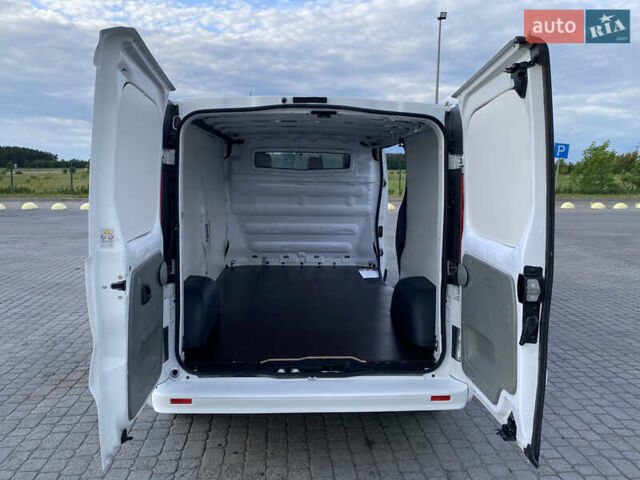 Белый Ниссан Примастар, объемом двигателя 2 л и пробегом 249 тыс. км за 11900 $, фото 33 на Automoto.ua