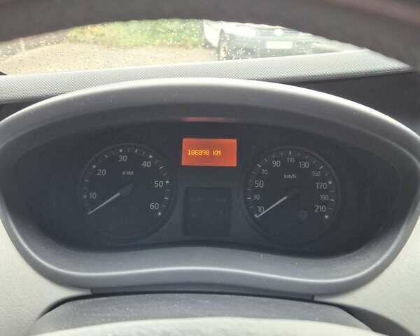 Білий Ніссан Прімастар, об'ємом двигуна 2 л та пробігом 186 тис. км за 13100 $, фото 22 на Automoto.ua