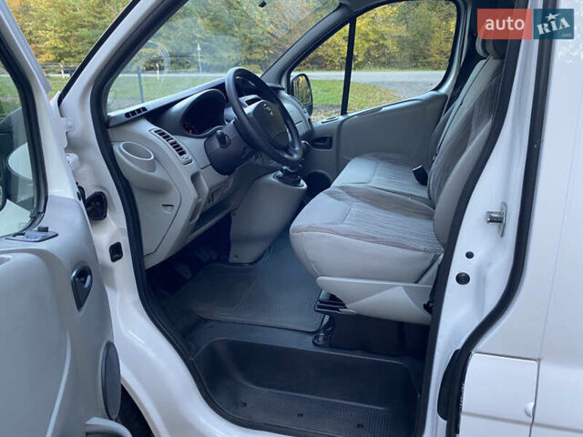 Білий Ніссан Прімастар, об'ємом двигуна 2 л та пробігом 257 тис. км за 11900 $, фото 32 на Automoto.ua