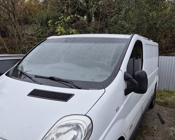 Білий Ніссан Прімастар, об'ємом двигуна 2 л та пробігом 186 тис. км за 13100 $, фото 1 на Automoto.ua