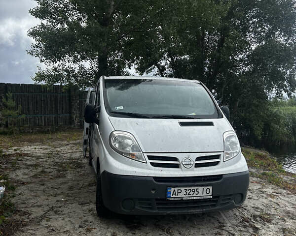 Белый Ниссан Примастар, объемом двигателя 2 л и пробегом 320 тыс. км за 9800 $, фото 9 на Automoto.ua