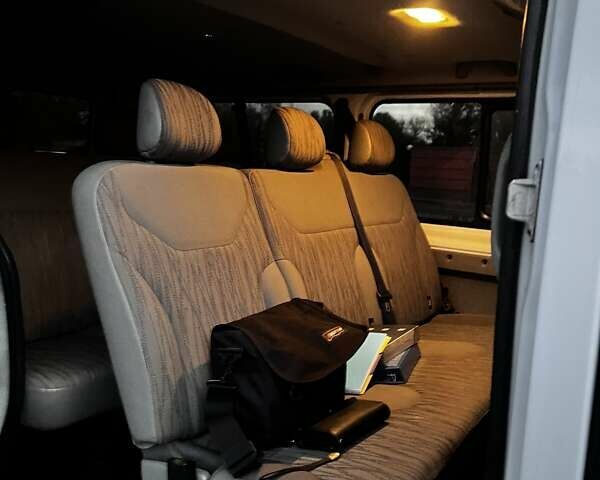 Білий Ніссан Прімастар, об'ємом двигуна 2 л та пробігом 238 тис. км за 14950 $, фото 8 на Automoto.ua