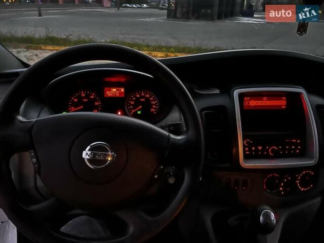 Білий Ніссан Прімастар, об'ємом двигуна 2 л та пробігом 238 тис. км за 14950 $, фото 11 на Automoto.ua