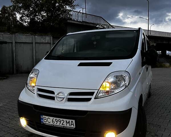 Білий Ніссан Прімастар, об'ємом двигуна 2 л та пробігом 238 тис. км за 14950 $, фото 6 на Automoto.ua