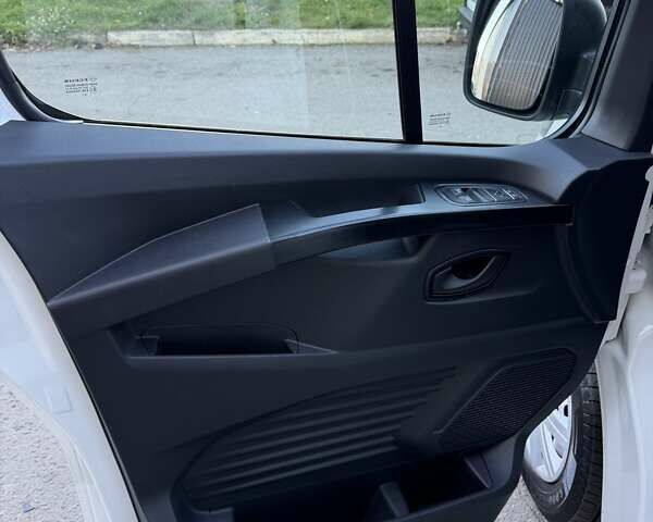 Білий Ніссан Прімастар, об'ємом двигуна 2 л та пробігом 94 тис. км за 25900 $, фото 9 на Automoto.ua