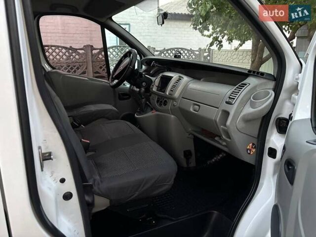 Белый Ниссан Примастар, объемом двигателя 2 л и пробегом 325 тыс. км за 10700 $, фото 20 на Automoto.ua