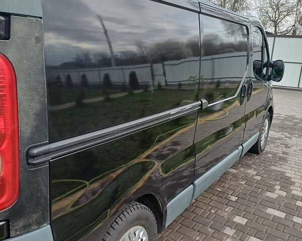 Черный Ниссан Примастар, объемом двигателя 2 л и пробегом 352 тыс. км за 7800 $, фото 3 на Automoto.ua