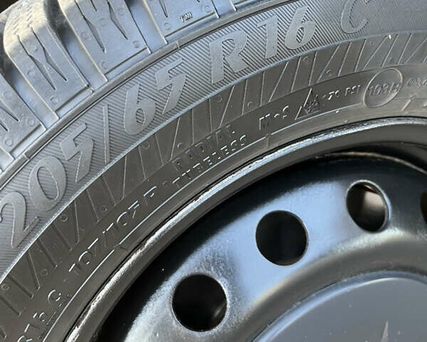 Черный Ниссан Примастар, объемом двигателя 2 л и пробегом 200 тыс. км за 9799 $, фото 25 на Automoto.ua