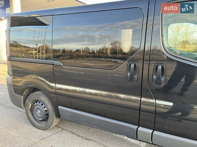 Черный Ниссан Примастар, объемом двигателя 2 л и пробегом 200 тыс. км за 9799 $, фото 60 на Automoto.ua