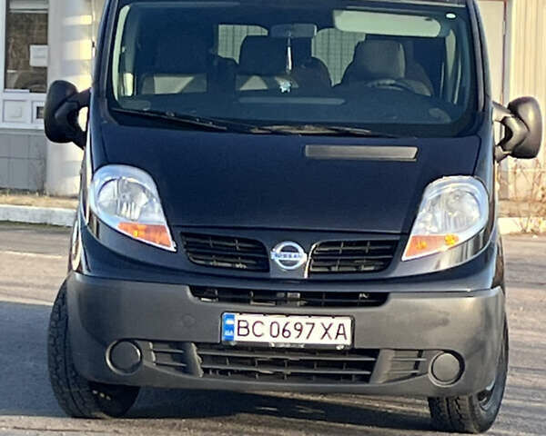 Черный Ниссан Примастар, объемом двигателя 2 л и пробегом 200 тыс. км за 9799 $, фото 5 на Automoto.ua