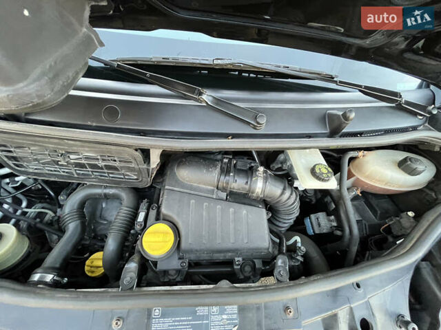 Черный Ниссан Примастар, объемом двигателя 2 л и пробегом 200 тыс. км за 9799 $, фото 137 на Automoto.ua