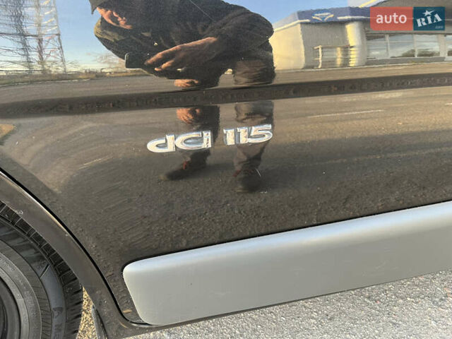 Черный Ниссан Примастар, объемом двигателя 2 л и пробегом 200 тыс. км за 9799 $, фото 80 на Automoto.ua