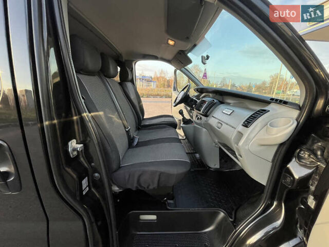 Черный Ниссан Примастар, объемом двигателя 2 л и пробегом 200 тыс. км за 9799 $, фото 105 на Automoto.ua