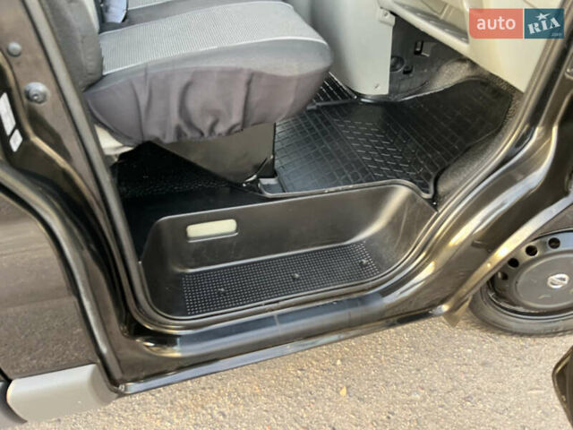 Черный Ниссан Примастар, объемом двигателя 2 л и пробегом 200 тыс. км за 9799 $, фото 103 на Automoto.ua