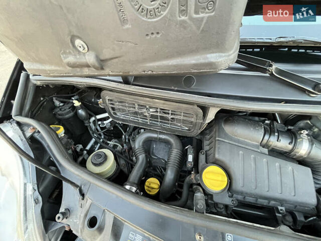 Черный Ниссан Примастар, объемом двигателя 2 л и пробегом 200 тыс. км за 9799 $, фото 138 на Automoto.ua