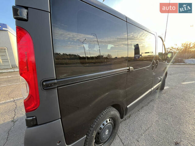 Черный Ниссан Примастар, объемом двигателя 2 л и пробегом 200 тыс. км за 9799 $, фото 56 на Automoto.ua