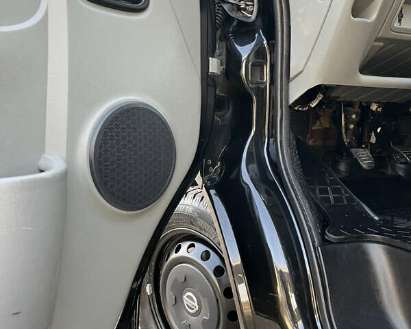 Черный Ниссан Примастар, объемом двигателя 2 л и пробегом 200 тыс. км за 9799 $, фото 86 на Automoto.ua