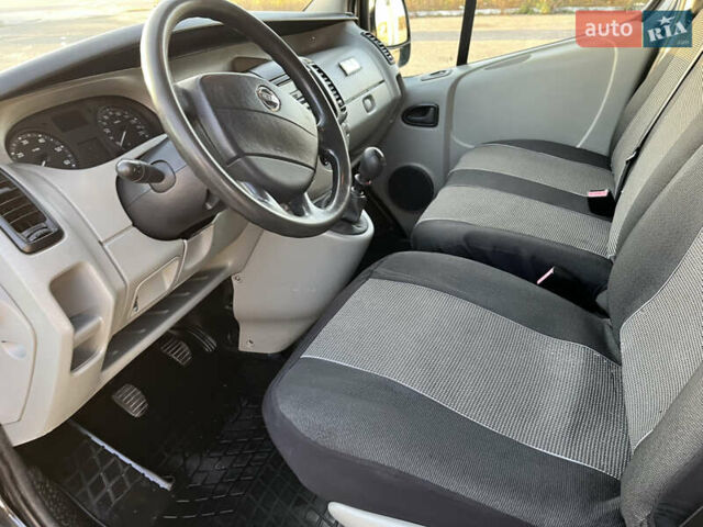 Черный Ниссан Примастар, объемом двигателя 2 л и пробегом 200 тыс. км за 9799 $, фото 90 на Automoto.ua