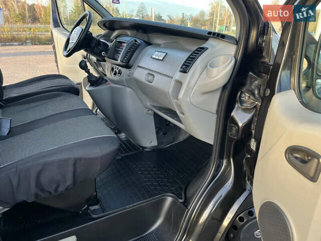 Черный Ниссан Примастар, объемом двигателя 2 л и пробегом 200 тыс. км за 9799 $, фото 104 на Automoto.ua