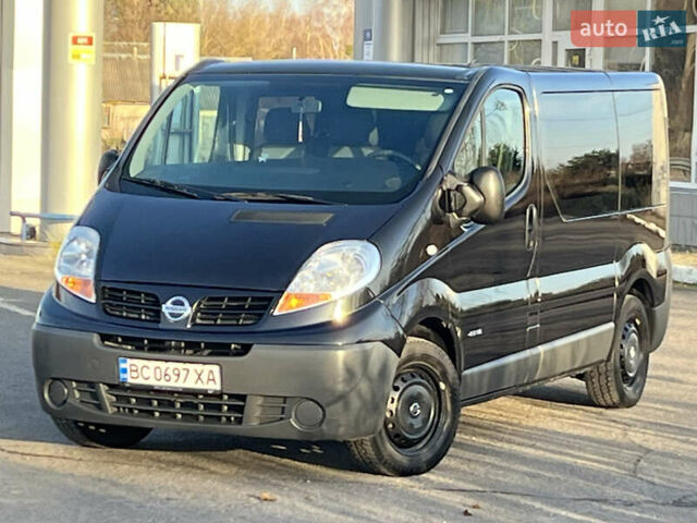 Черный Ниссан Примастар, объемом двигателя 2 л и пробегом 200 тыс. км за 9799 $, фото 4 на Automoto.ua