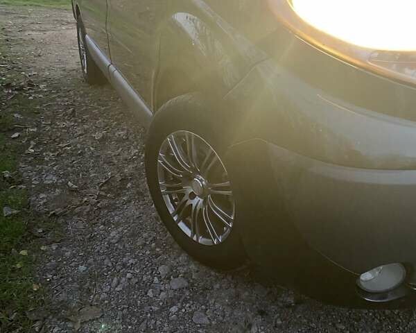 Черный Ниссан Примастар, объемом двигателя 2 л и пробегом 299 тыс. км за 14000 $, фото 4 на Automoto.ua